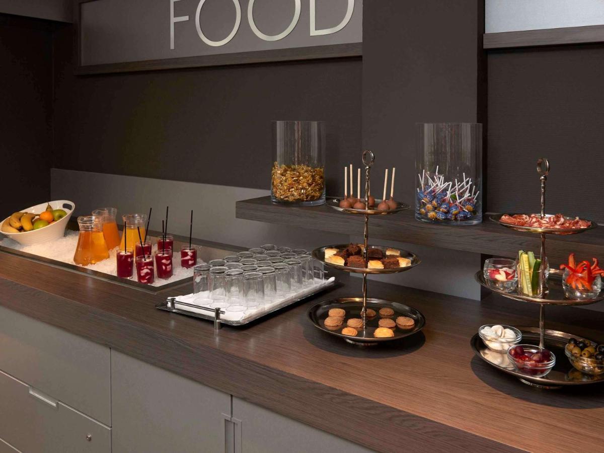 Mercure Hotel Tilburg Centrum Bagian luar foto
