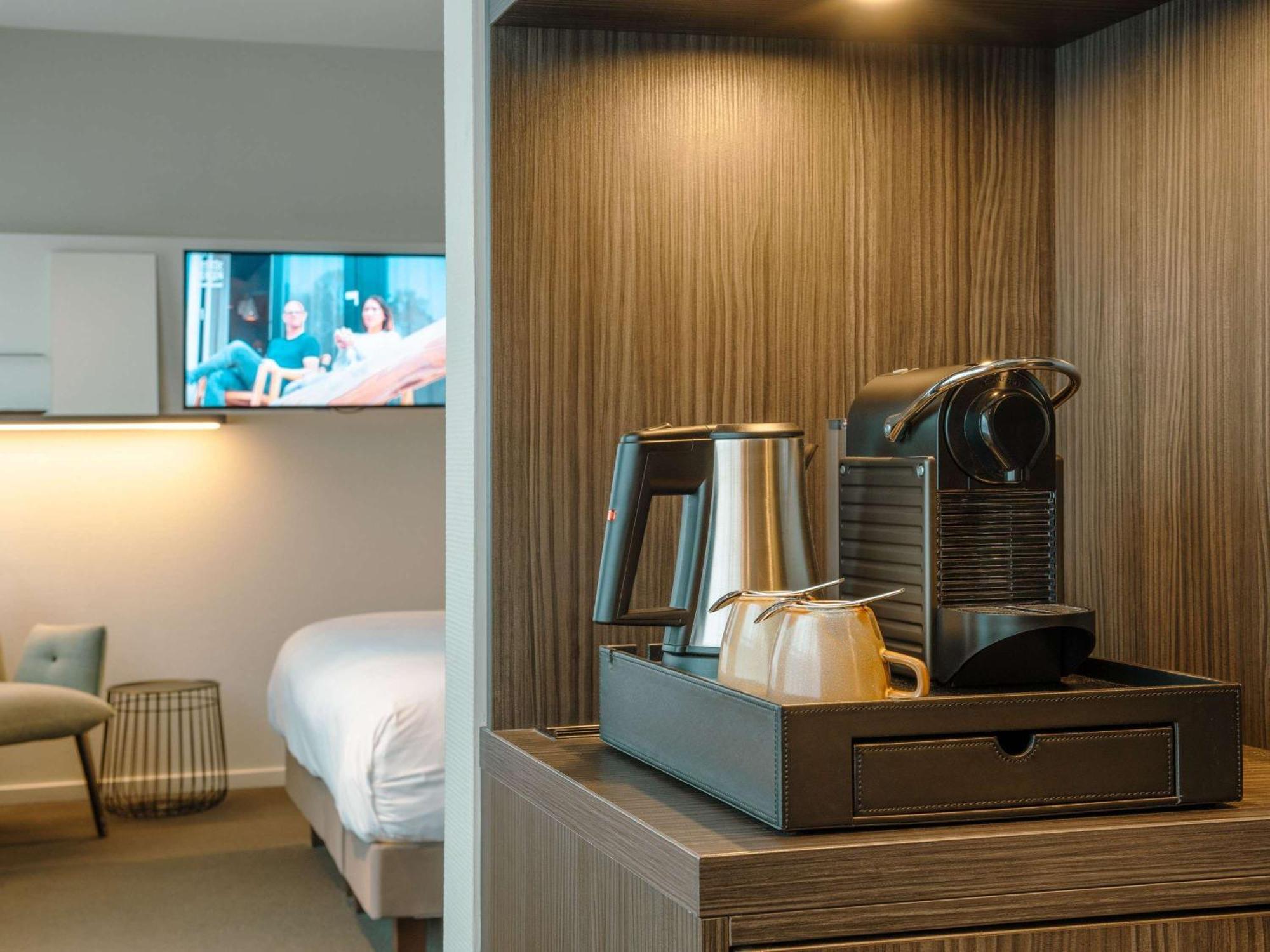 Mercure Hotel Tilburg Centrum Bagian luar foto